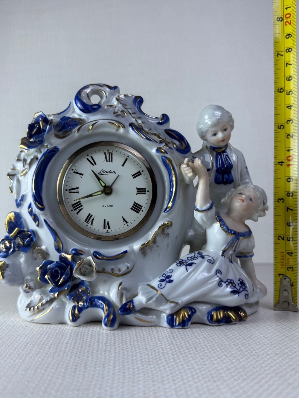 Vintage Linden Porcelain Mantel Clock Blue White Gold Victorian Figurines Japan - Picture 7 of 12
